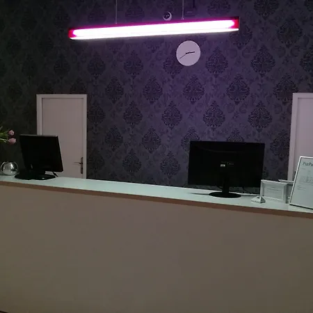 普尔普尔酒店 酒店 3*